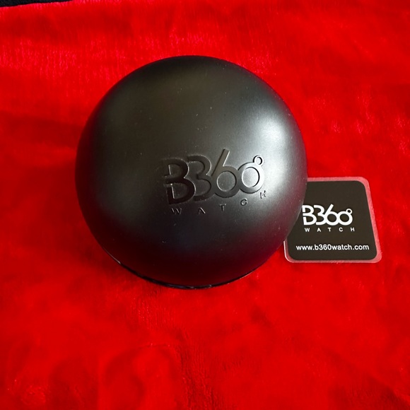 B360 Watch - Full Gold Chronograph with Roman Numerals (Complete Set) - Picture 3 of 5